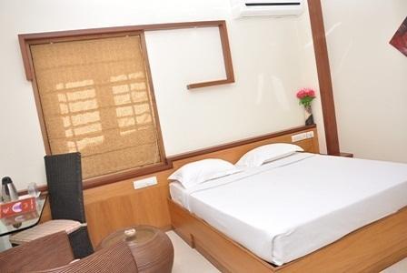 Hotel Rithanns Karumathampatti Karumattampatti Zimmer foto